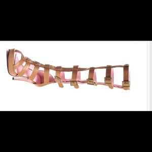 LEG AVENUE. Roman Straps Knee Sandal